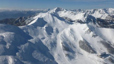Photo of Neve e forte vento di burrasca sulle Alpi, pericolo valanghe: la situazione