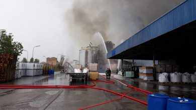 Photo of MARGHERA, stabilimento in fiamme: paura per la dispersione di SOSTANZE CHIMICHE [VIDEO]