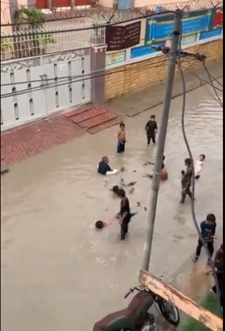 pakistan piogge