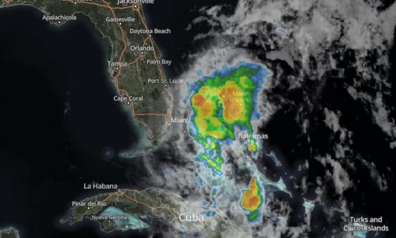 L’uragano Isaias sta per abbattersi sulla Florida