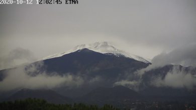Photo of Prima NEVE della stagione sull’ETNA: vulcano imbiancato [FOTO]