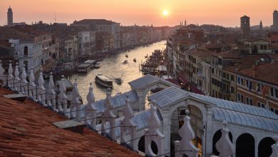 Photo of VENEZIA, la MAREA resta sostenuta: picchi vicini al metro. Il bollettino