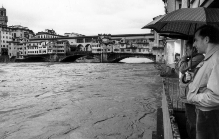 alluvione 4 novembre firenze genova