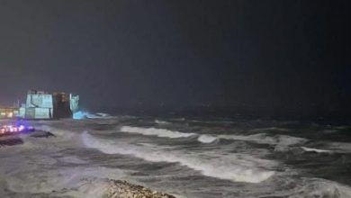 Photo of VIDEO – Napoli, terribile MAREGGIATA devasta il lungomare: danni enormi