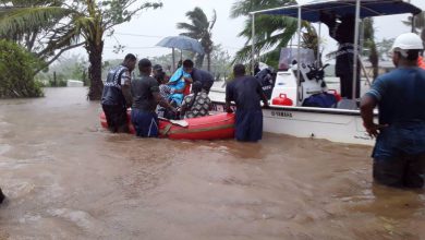 Photo of FIJI travolte dal CICLONE ANA: almeno una VITTIMA e diversi dispersi [VIDEO]