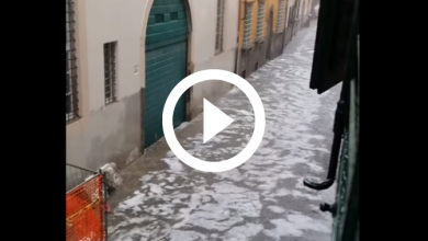 Photo of GRANDINE E NUBIFRAGI: a Lucca strade sommerse da un FIUME DI ACQUA E GHIACCIO [VIDEO]