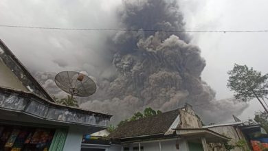 Photo of Indonesia, erutta il VULCANO SEMERU: vittime, feriti e villaggi sepolti [VIDEO]