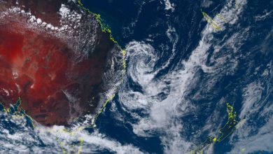 Photo of L’ex ciclone SETH colpisce l’AUSTRALIA con violenti temporali, mareggiate e allagamenti