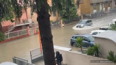 Photo of Maltempo, fiumi esondati e mareggiate in Romagna. Pioggia insistente: fase critica nelle prossime ore