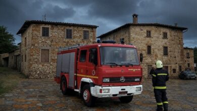 Photo of Devastante incendio alla Euro Stamp di Pianezza: nube tossica visibile da Torino