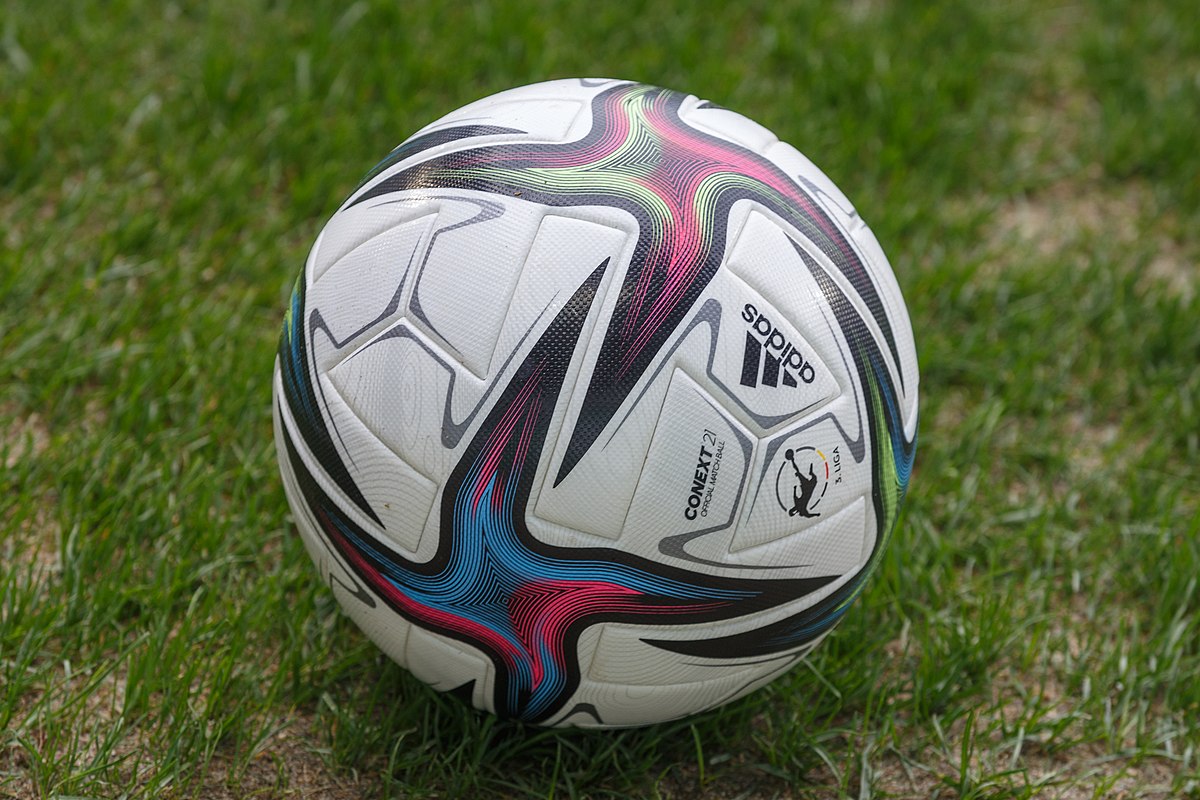 Pallone-calcio-Credits-Steffen-Prosdorf-Creative-Commons-Wikipedia