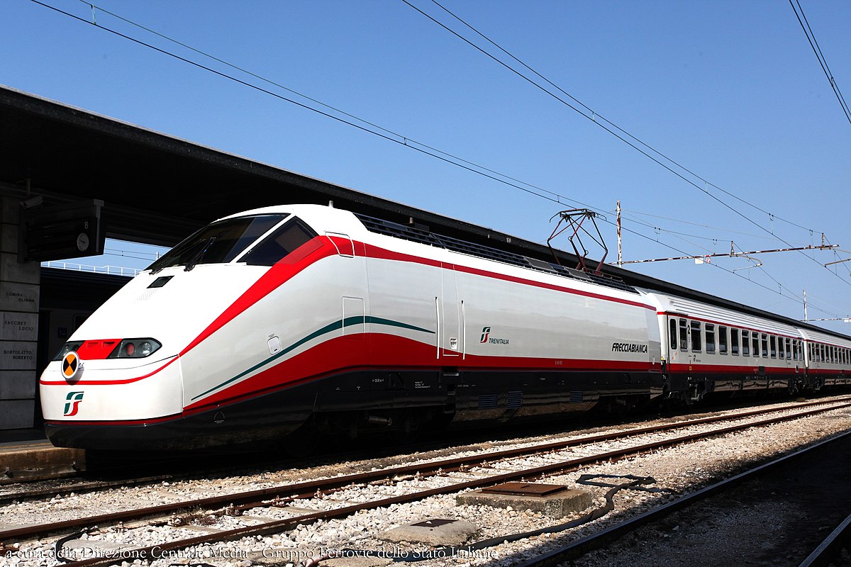 Trenitalia_Credits-Creativita-Broadcasting-FS-Italiane-Creative-Commons-Wikipedia.