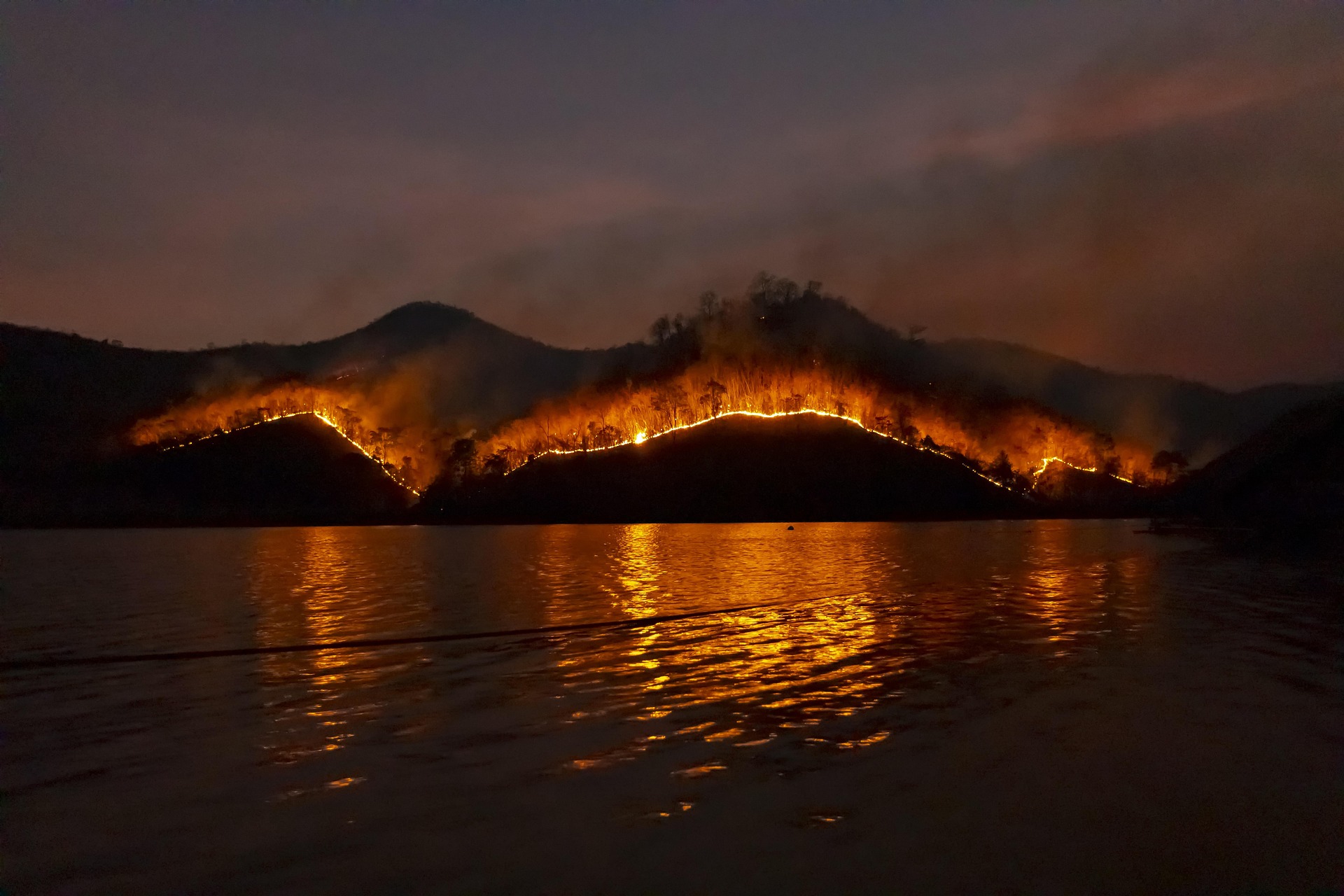 incendio su un isola
