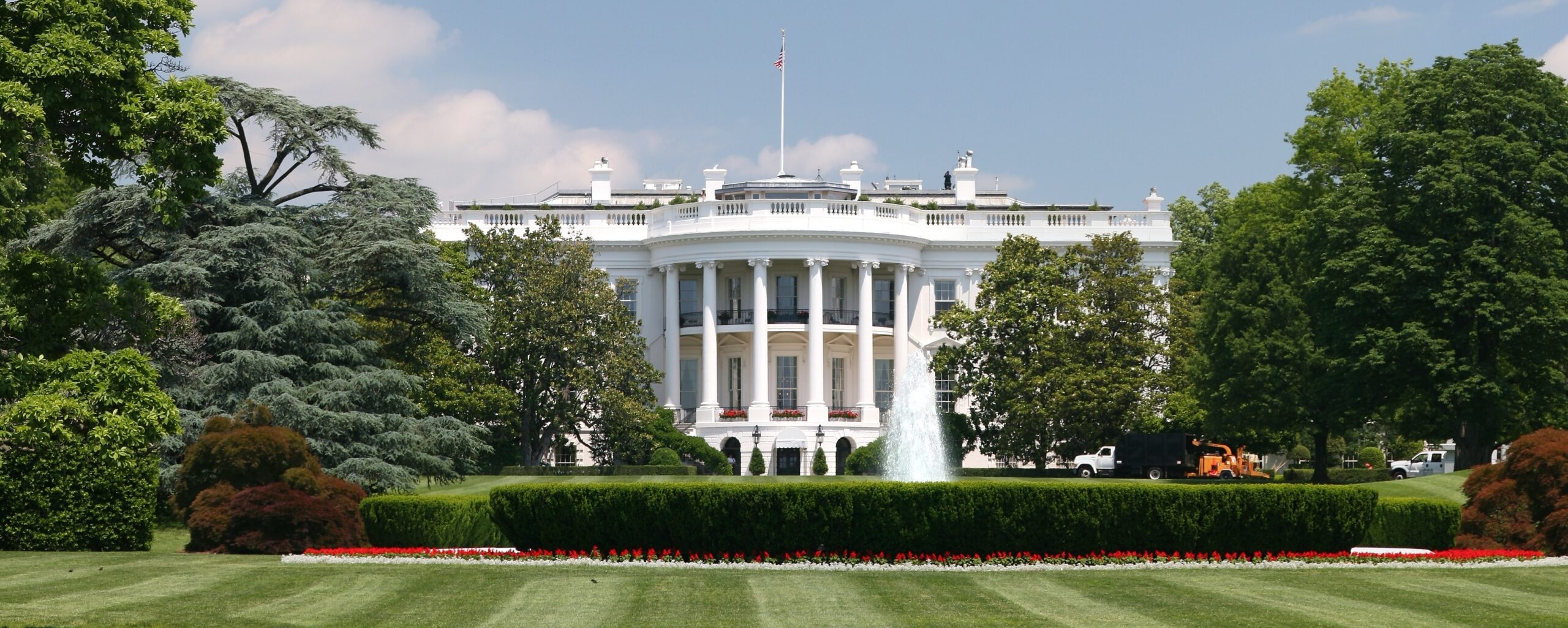 Casa_Bianca_White_House_Credits_Daniel-Schwen_Wikipedia-Creative-Commons-