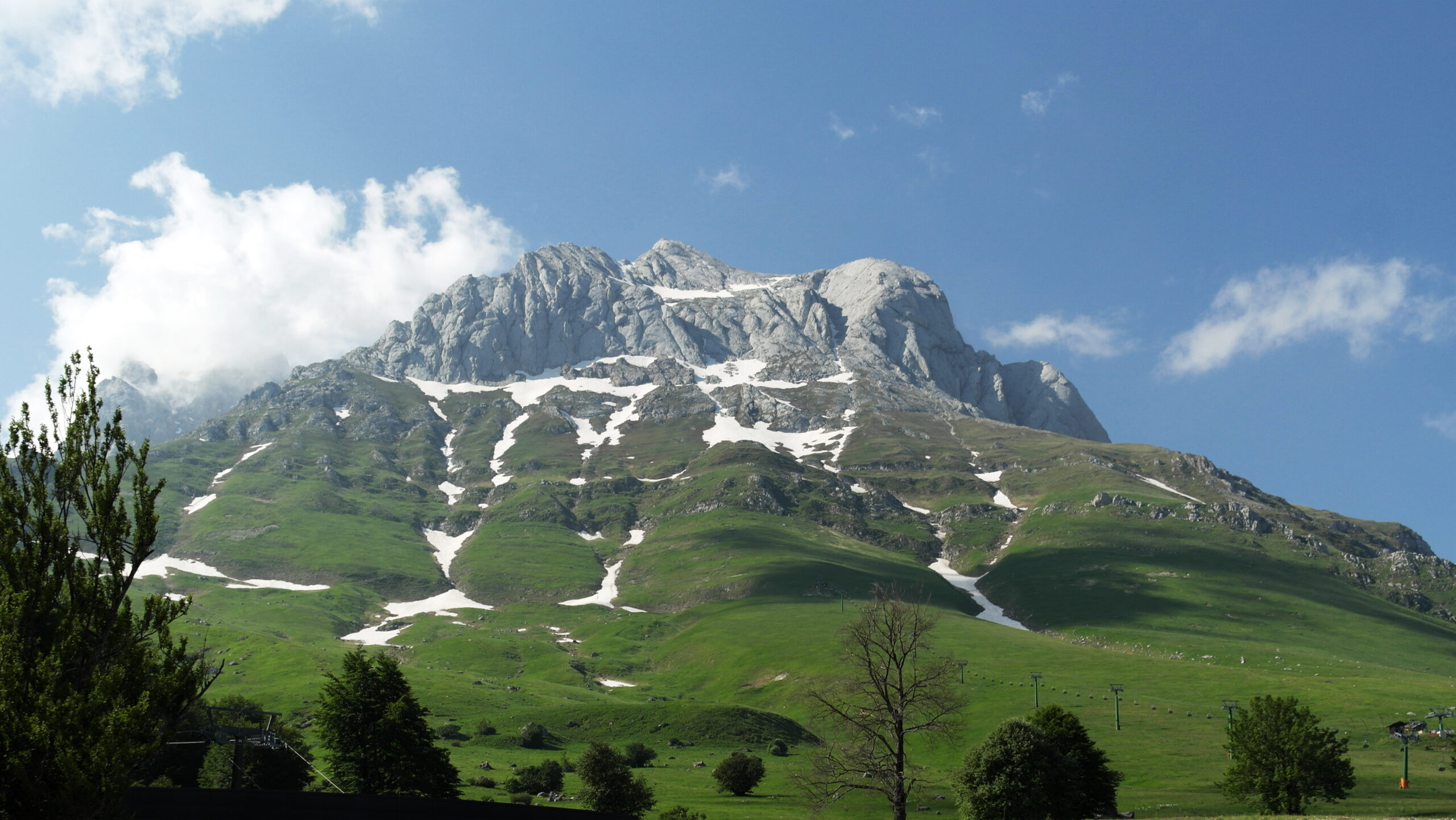 Gran_Sasso_Crediti-trolvag_Wikipedia-Creative-Commons