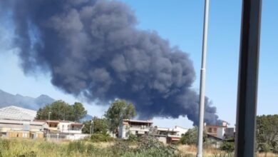 Photo of Discarica abusiva in fiamme nel Catanese: evacuate famiglie, aria irrespirabile