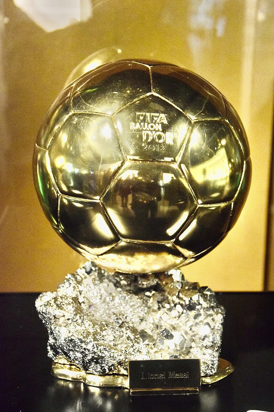 Pallone-doro_Credits-Ank-Kumar_Wikipedia-Creative-Commons.