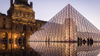 Photo of Furto clamoroso al Louvre: rubati i gioielli di Napoleone, panico tra i visitatori