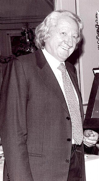 Giorgio_Forattini_Crediti-Alessandro-Bosio_-www.forattini.it_Wikipedia-Creative-Commons.