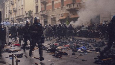 Photo of Virtus Bologna-Maccabi Tel Aviv, razzi, fumogeni e incendi: guerriglia urbana a Bologna