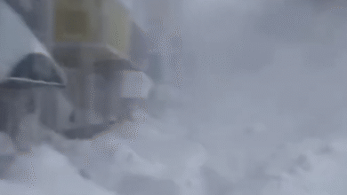 Photo of Neve estrema in Kamchatka: edifici sepolti e stato di emergenza in Russia