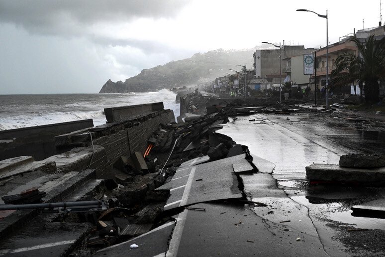 ciclone harry cambiamento climatico cause