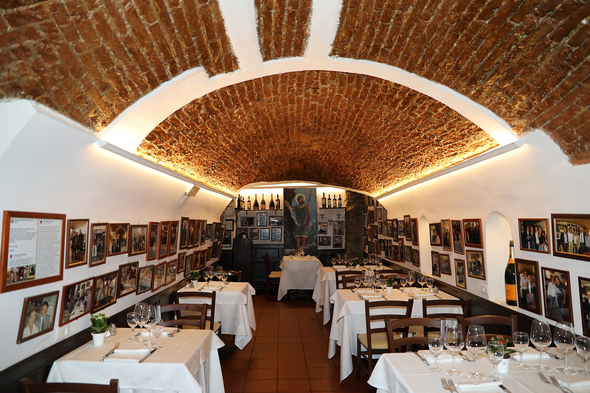 ristorante_Crediti-Sailko_Wikipedia-Creative-Commons