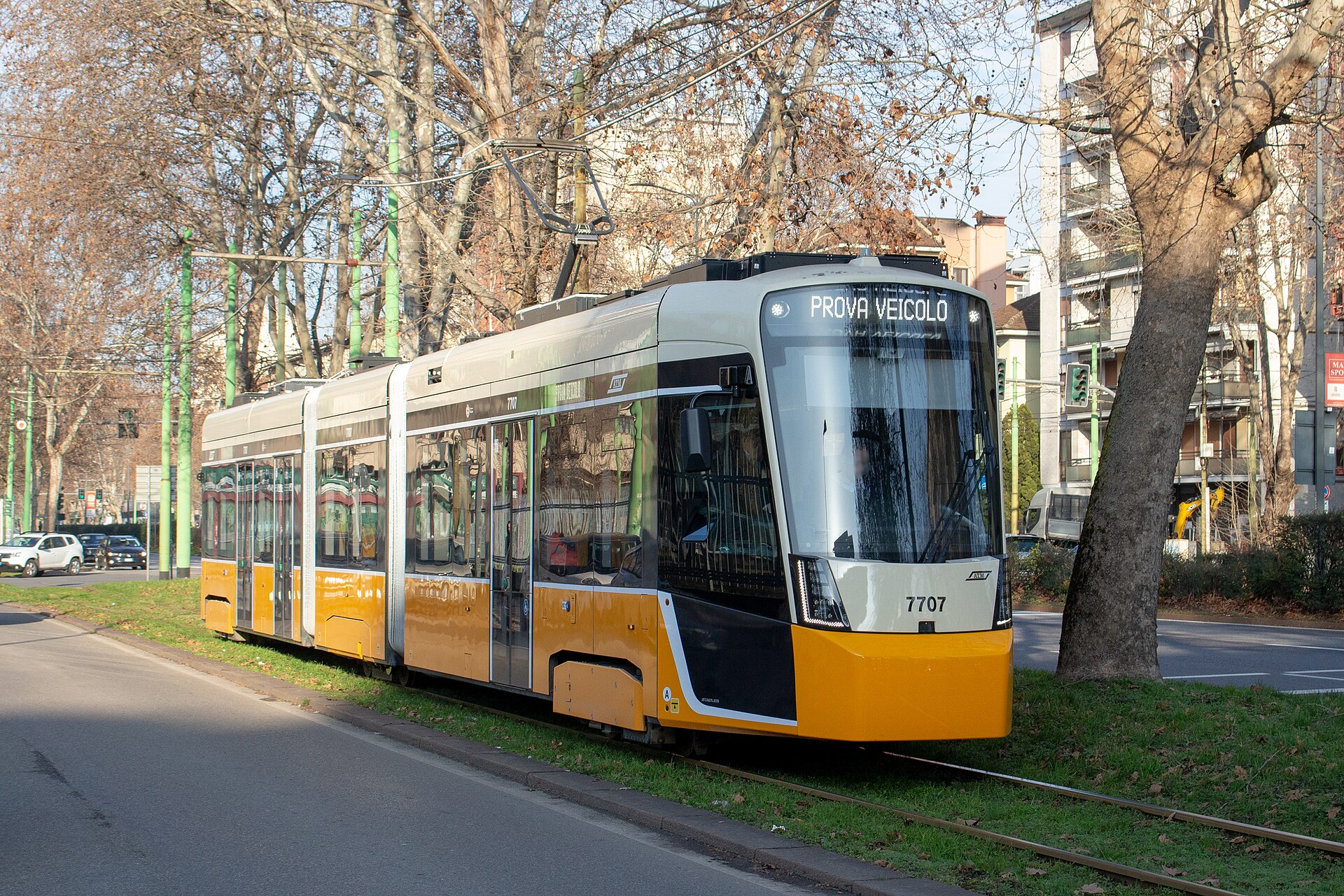 Tram_7707_Tramlink_Crediti-Marmolada48_Wikipedia-Creative-Commons