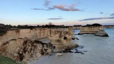 Photo of Faraglioni di Sant’Andrea: la mareggiata rovina l’Arco degli Innamorati
