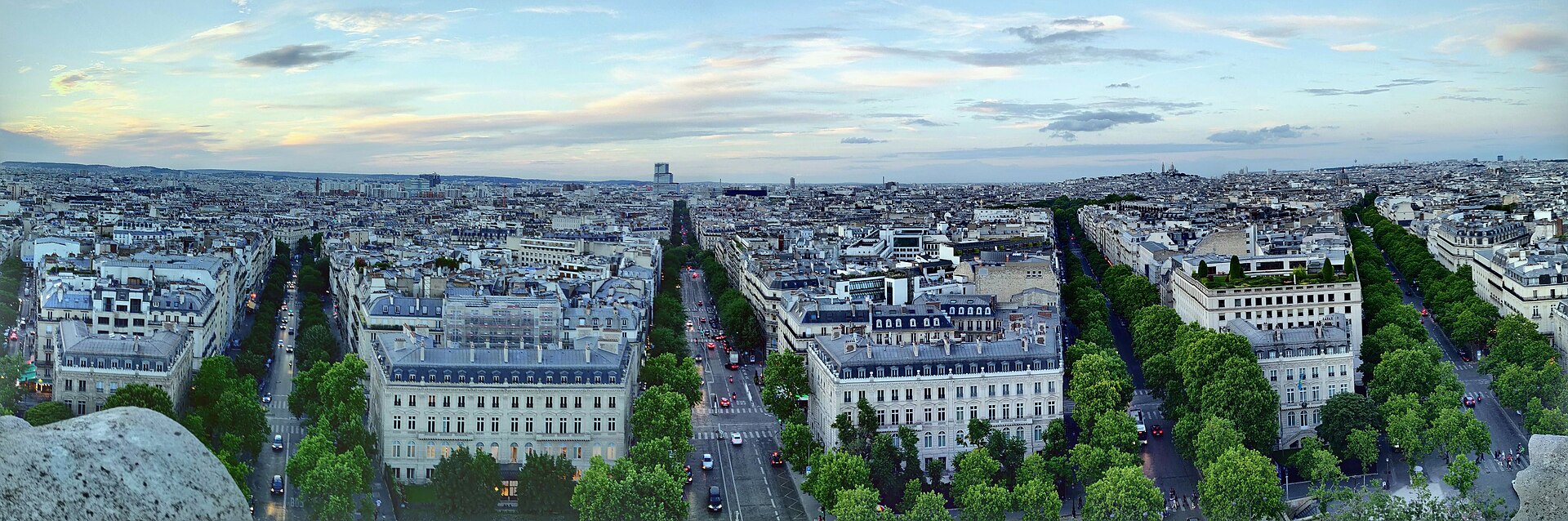 Parigi_Credits-Camelia.boban-Wikipedia-Creative-Commons.