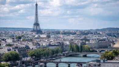 Photo of Parigi sotto assedio del caldo: alcol vietato nei luoghi pubblici